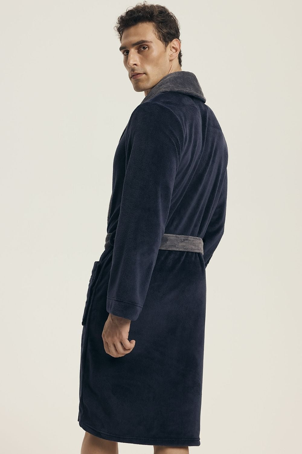   Szlafrok Męski Model Nocturn 43378-59X Navy - Henderson 